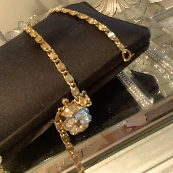 Beautiful evening bag with Swarovski crystals - Picture 1 of 3